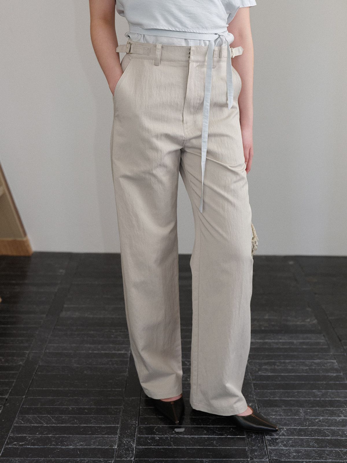 헌치(HUNCH) Waist Tab Semi-Barrel Pants (2color)