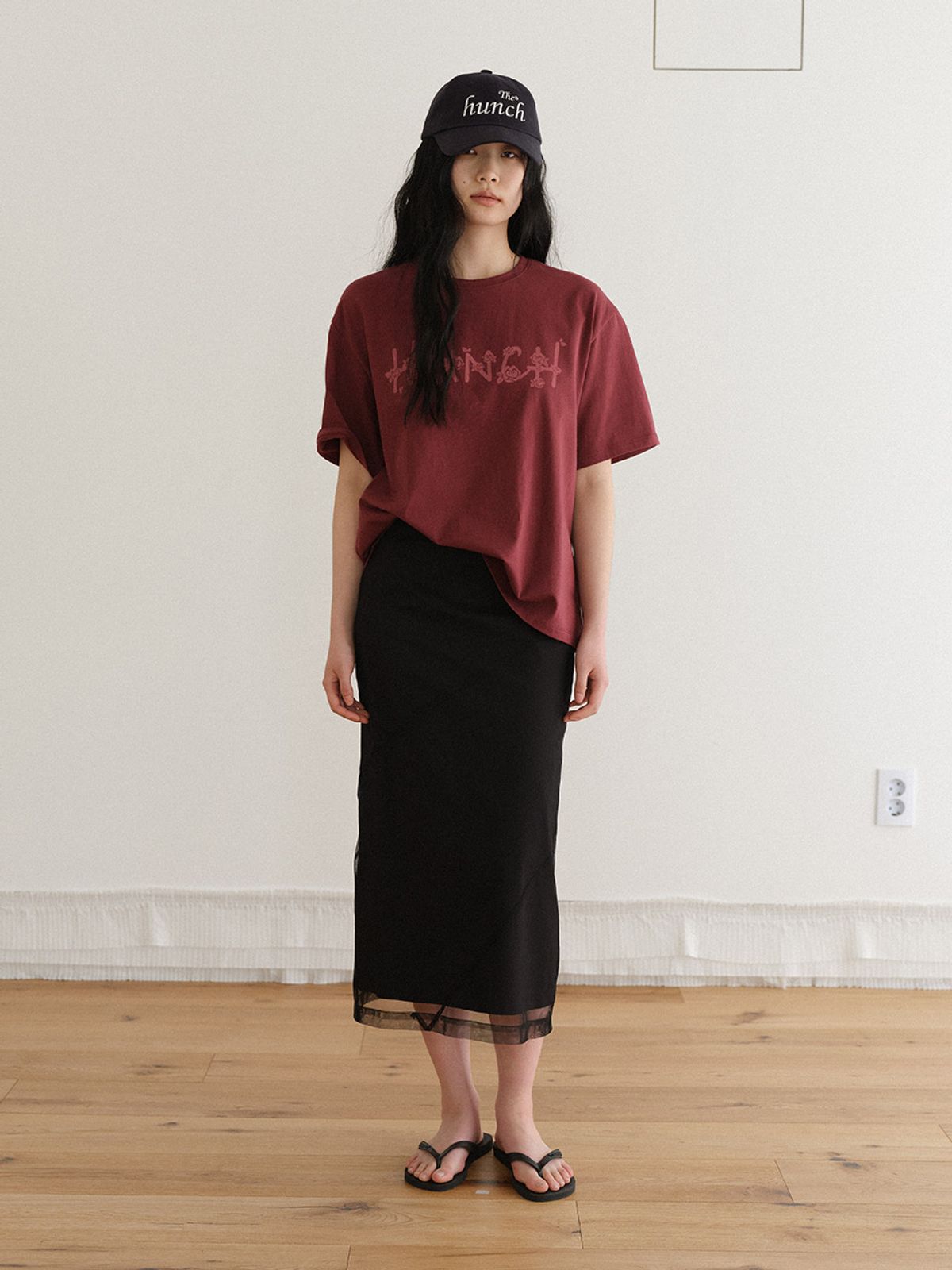헌치(HUNCH) Rose Logo Graphic T-Shirt (2color)