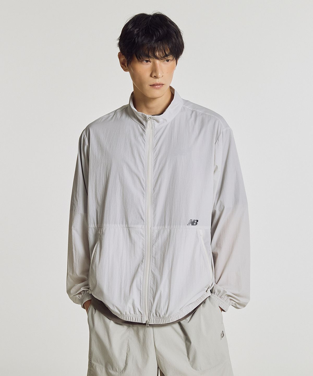 뉴발란스(NEW BALANCE) NBNAGCA023 / UNI 초경량 아우터 점퍼 (L/GRAY)