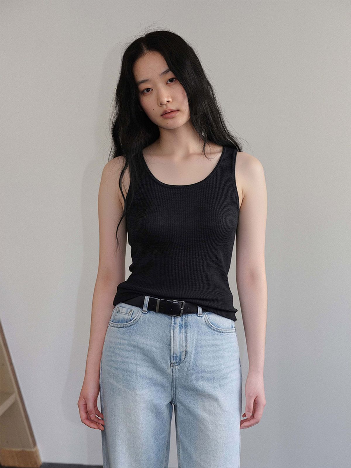 헌치(HUNCH) Back Cross Knit Top (2color)