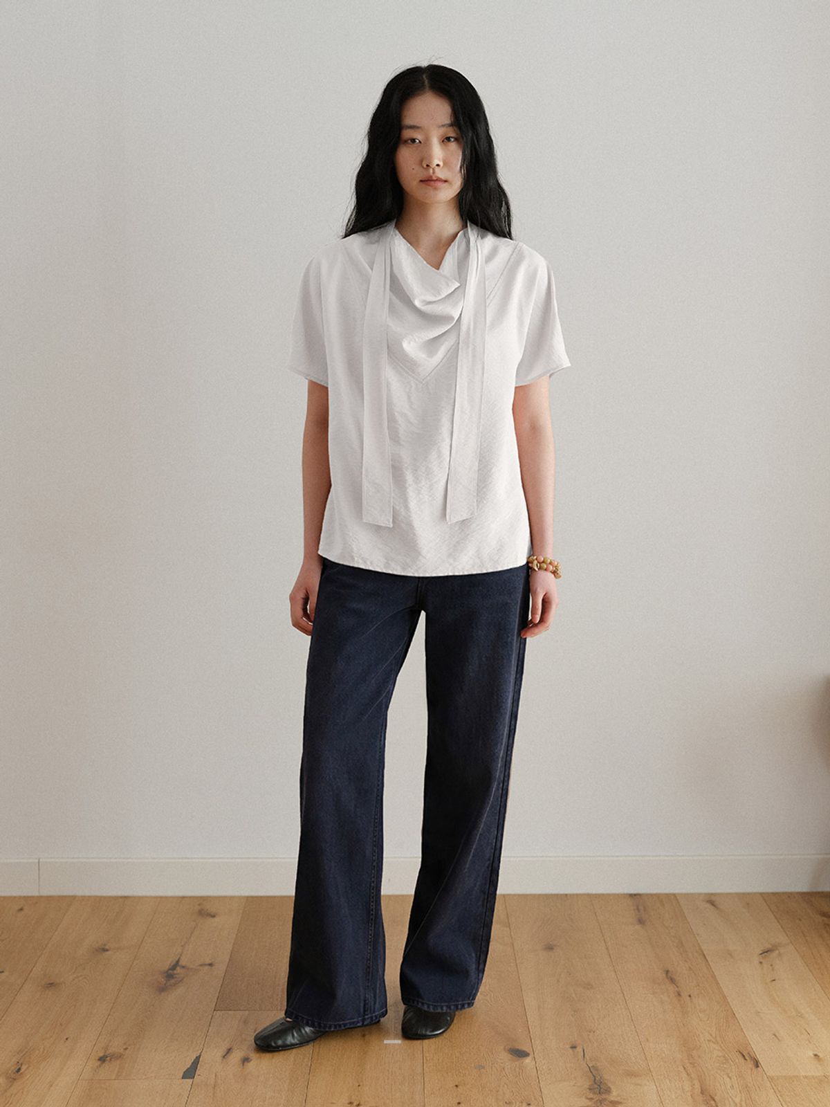 헌치(HUNCH) Tie Cowl Neck Blouse (2color)