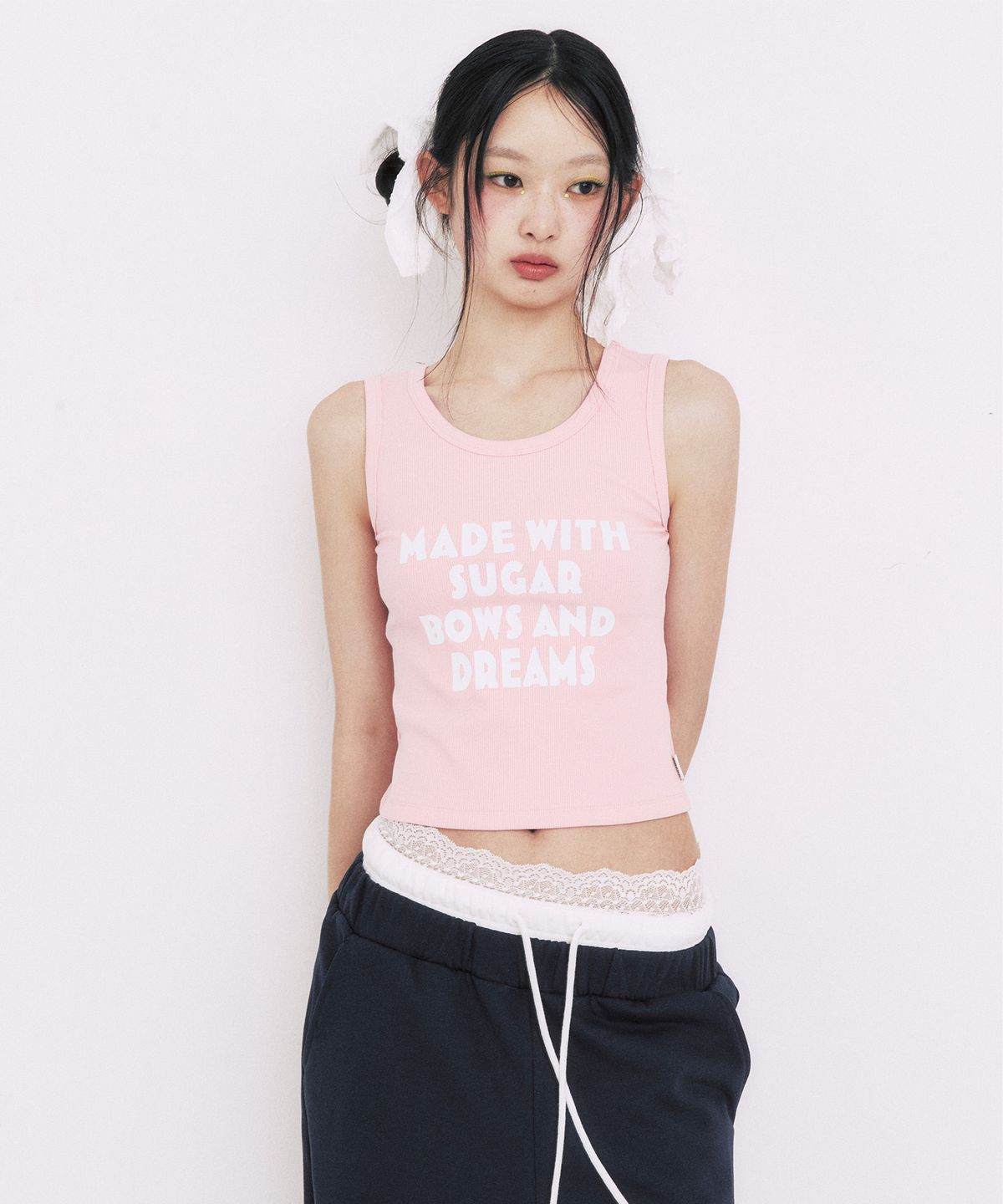 유희(YOUHEE) [3COLORS] TYPOGRAPHIC SLEEVELESS