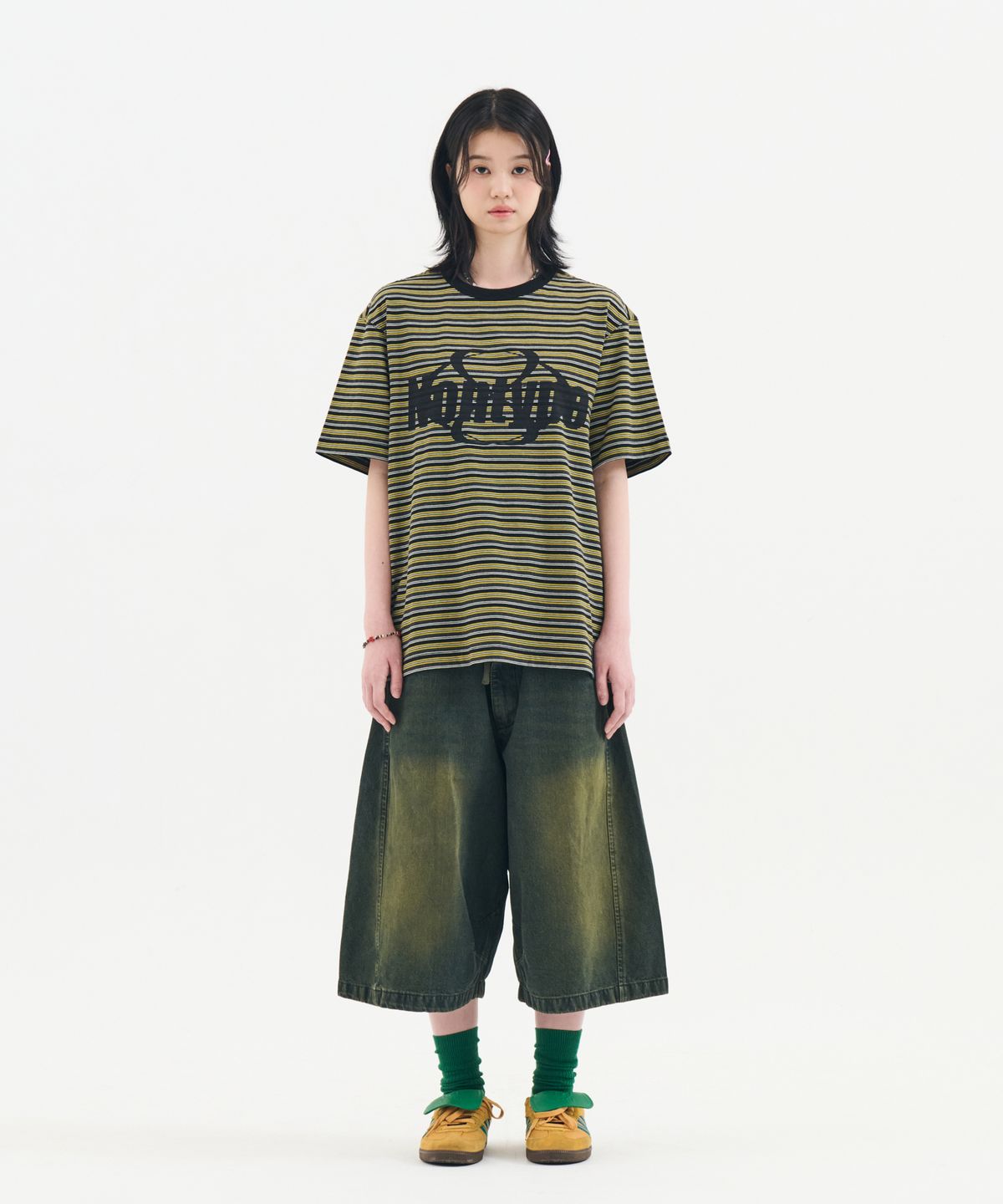 논타입(NONTYPE) STRIPED LOGO GRAPHIC T-SHIRT (BLACK)