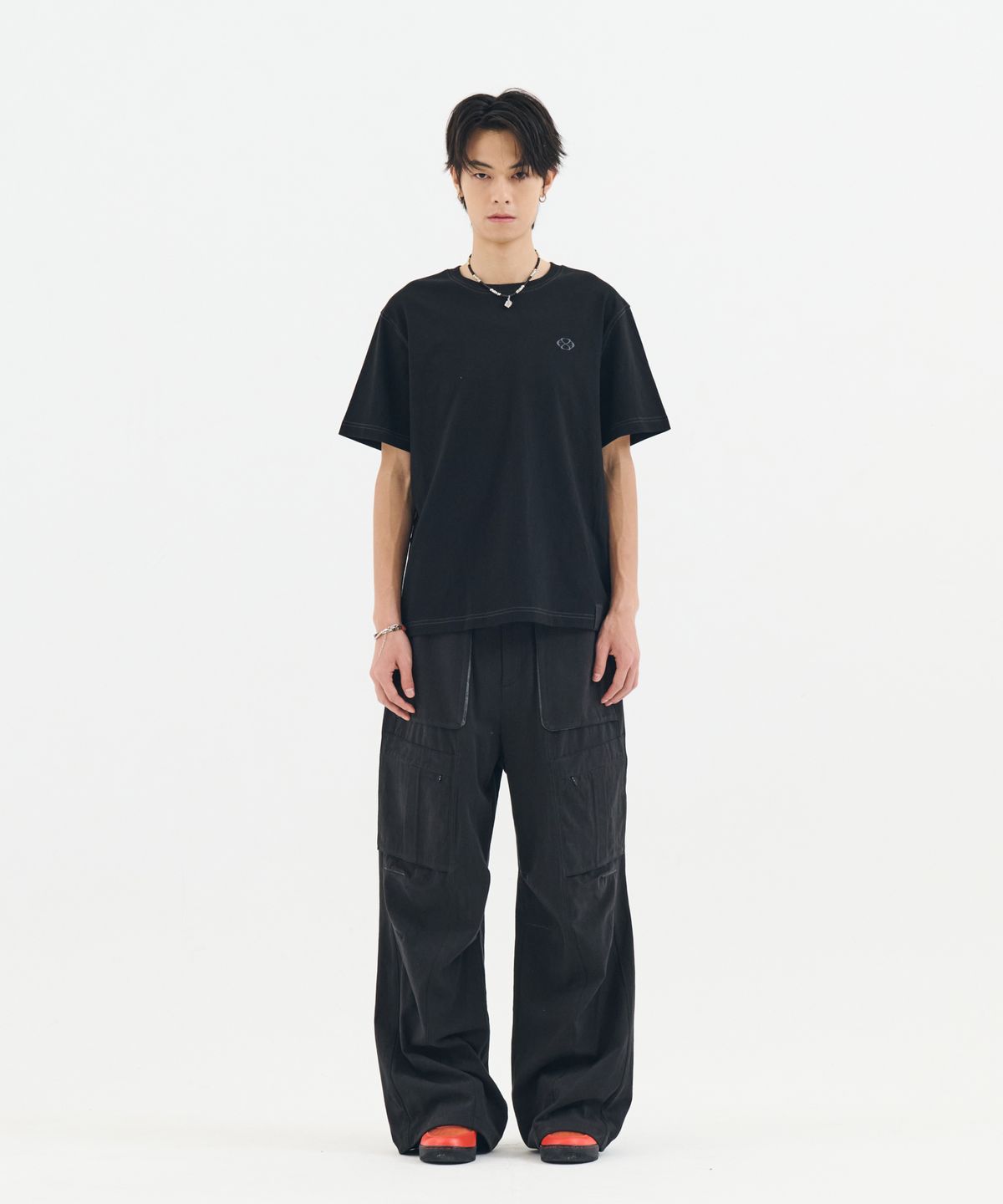 논타입(NONTYPE) SEMI OVERFIT SYMBOL COMFY T-SHIRT (BLACK)