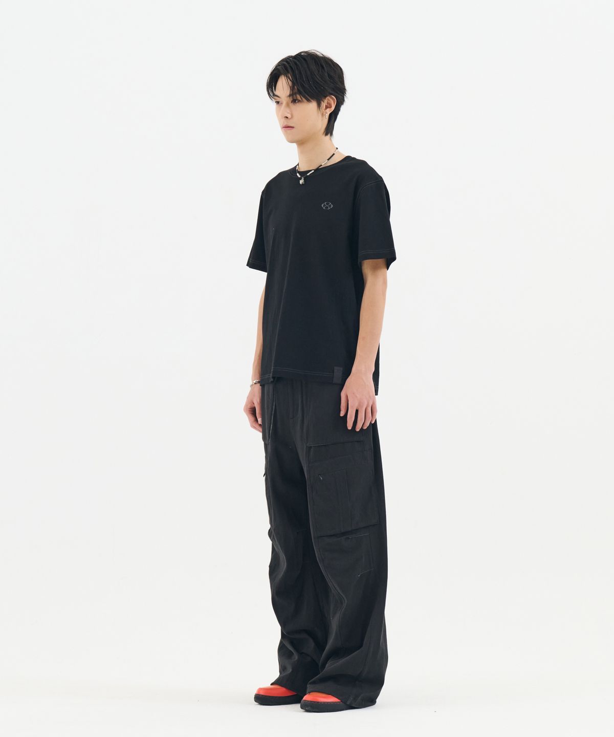 논타입(NONTYPE) SEMI OVERFIT SYMBOL COMFY T-SHIRT (BLACK)