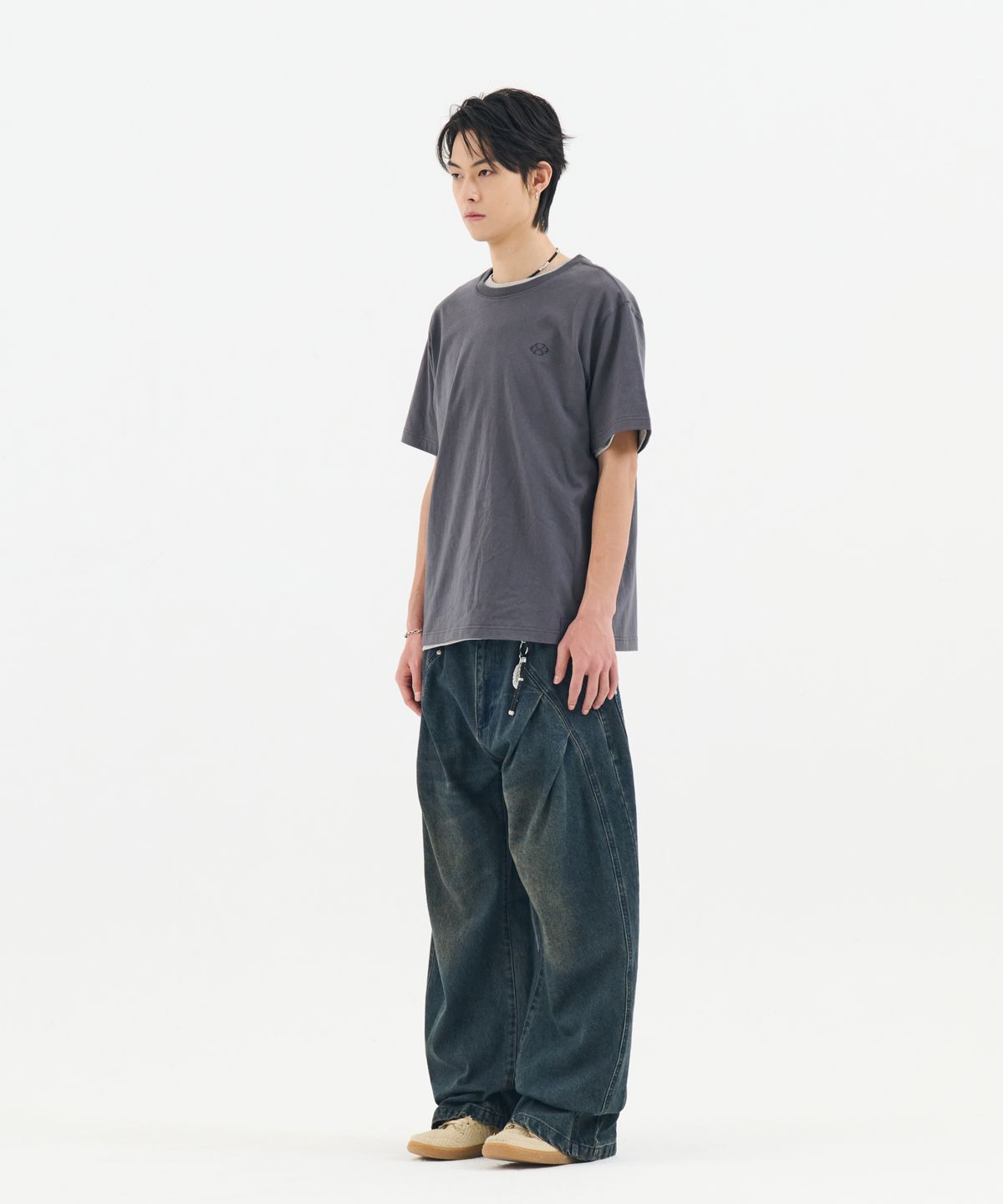 논타입(NONTYPE) SEMI OVERFIT SYMBOL COMFY T-SHIRT (CHARCOAL)