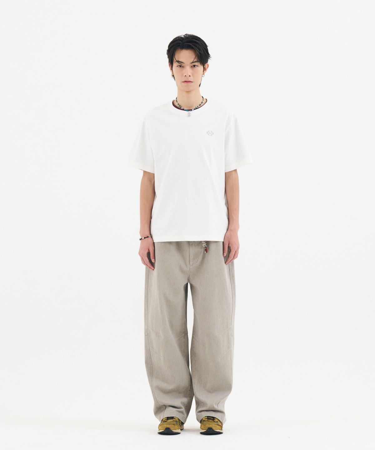 논타입(NONTYPE) SEMI OVERFIT SYMBOL COMFY T-SHIRT (WHITE)