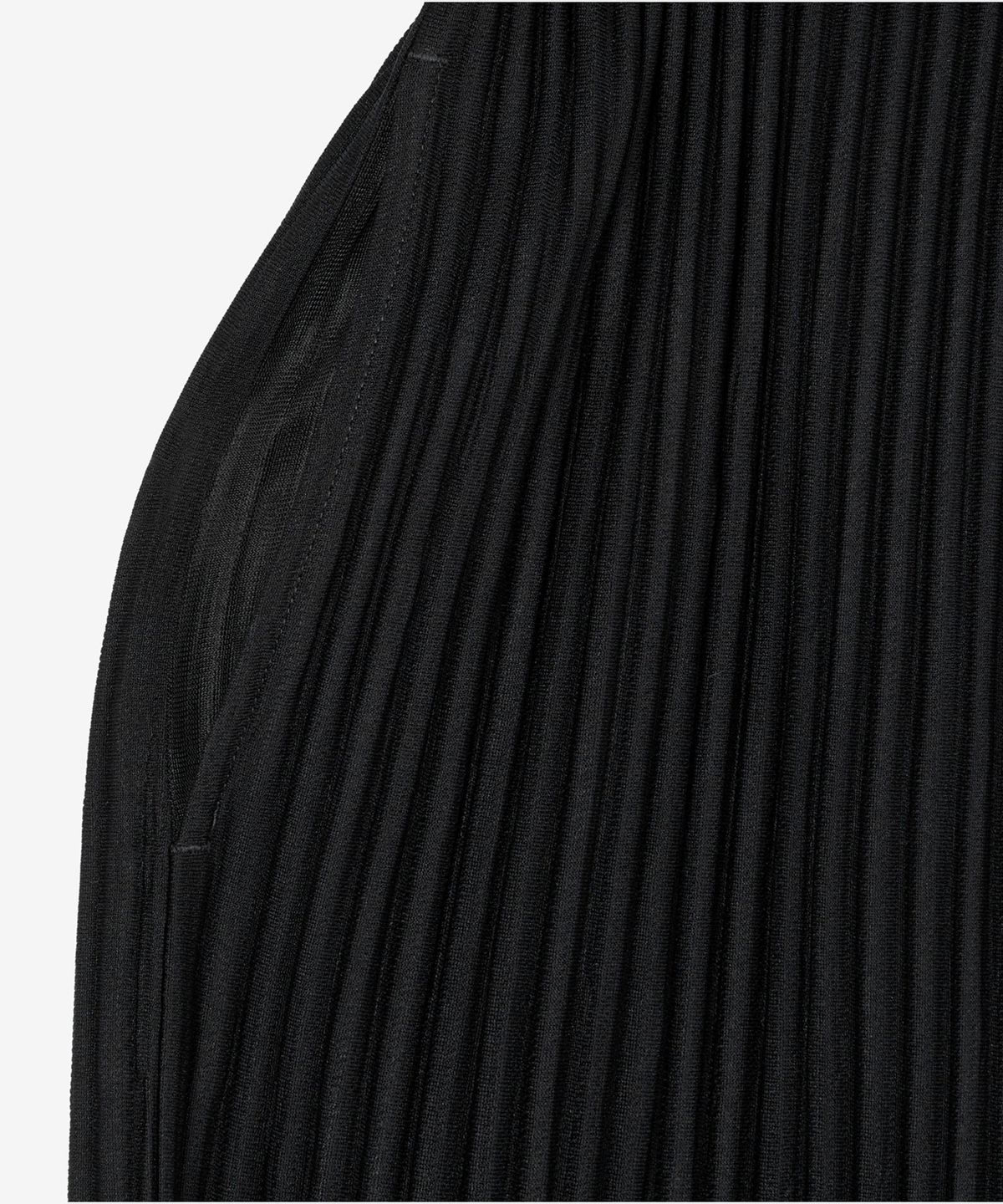 티엔지티(TNGT) Yoyogi Pleats Shorts (Black) TNPA6E209BK