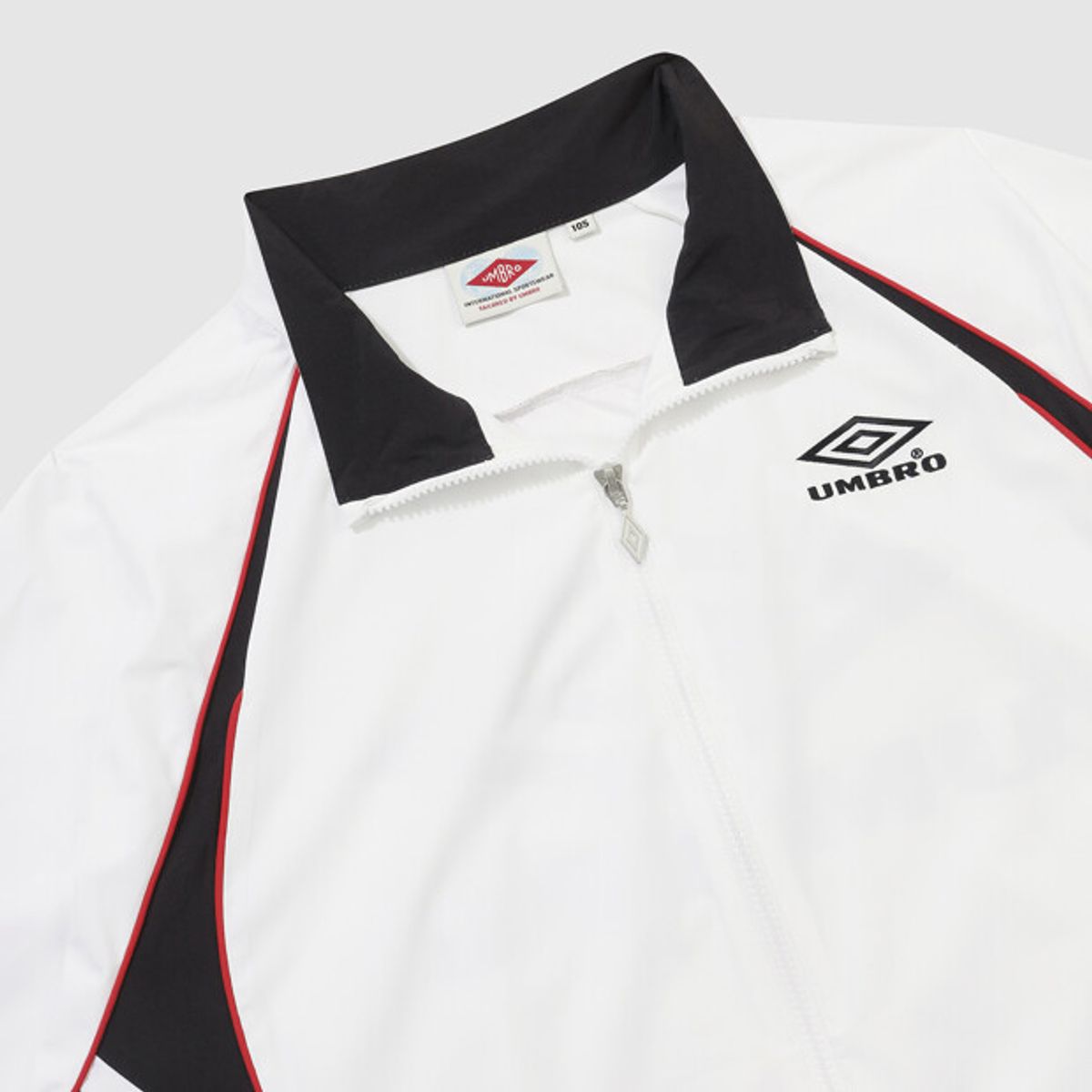 엄브로(UMBRO) HBL 풋볼 헤리티지 바람막이 자켓 아이보리 UR221CJK51
