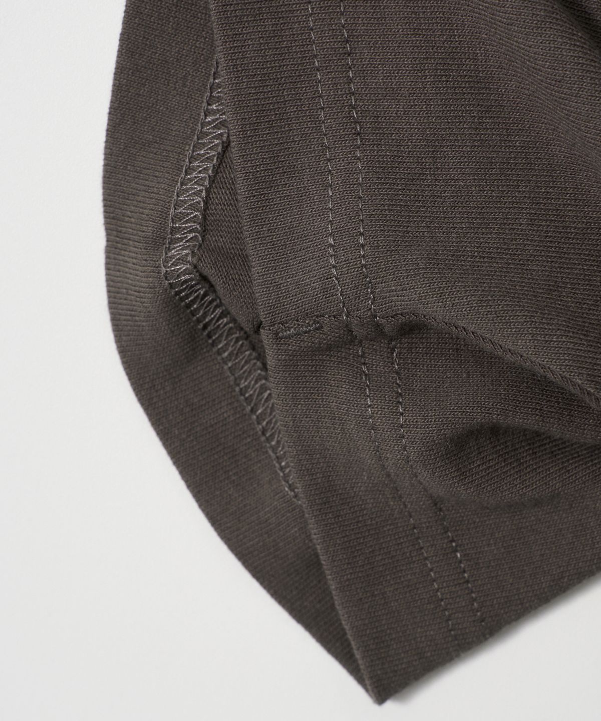조질롱(JOJILONG) JN108 Tubular Core T-Shirt - WARM GRAPHITE