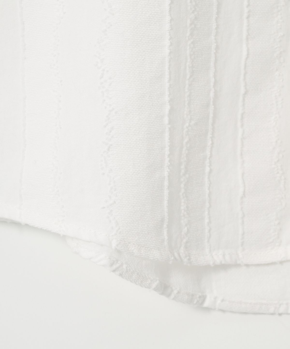 조질롱(JOJILONG) JN138 Minimal Jacquard Stripe Shirt - WHITE
