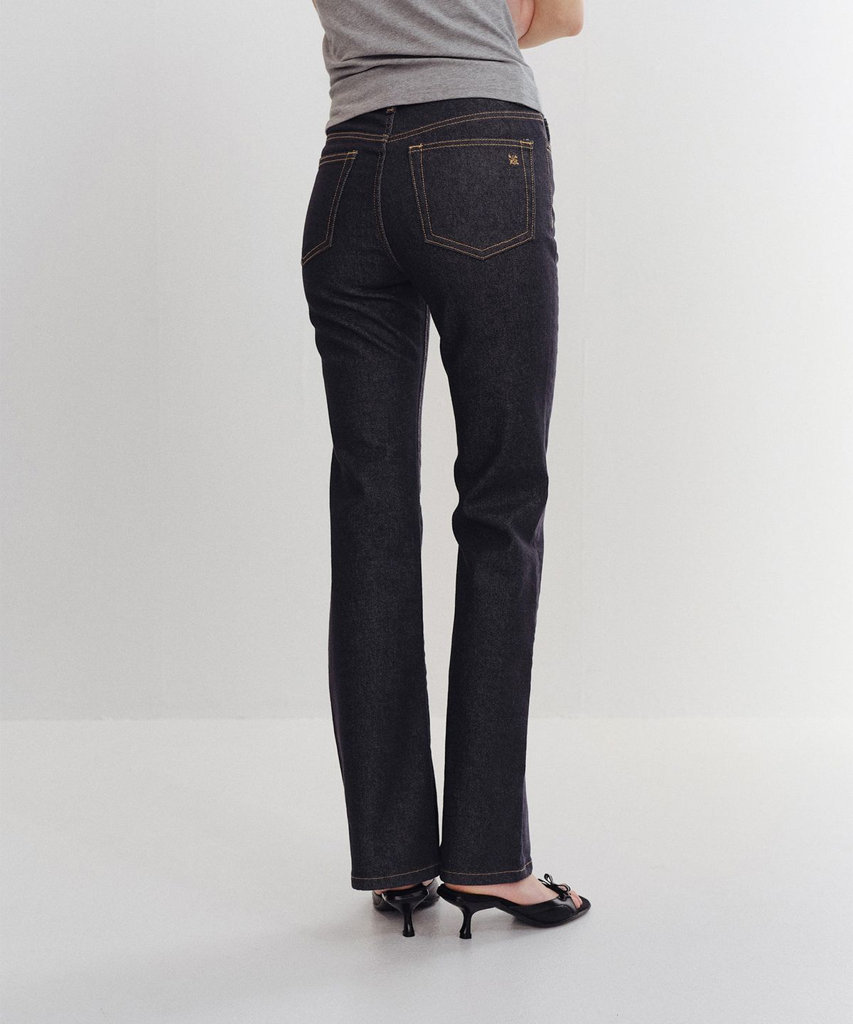 파로(FAHRO) NON-FADE SLIM BOOTCUT JEAN