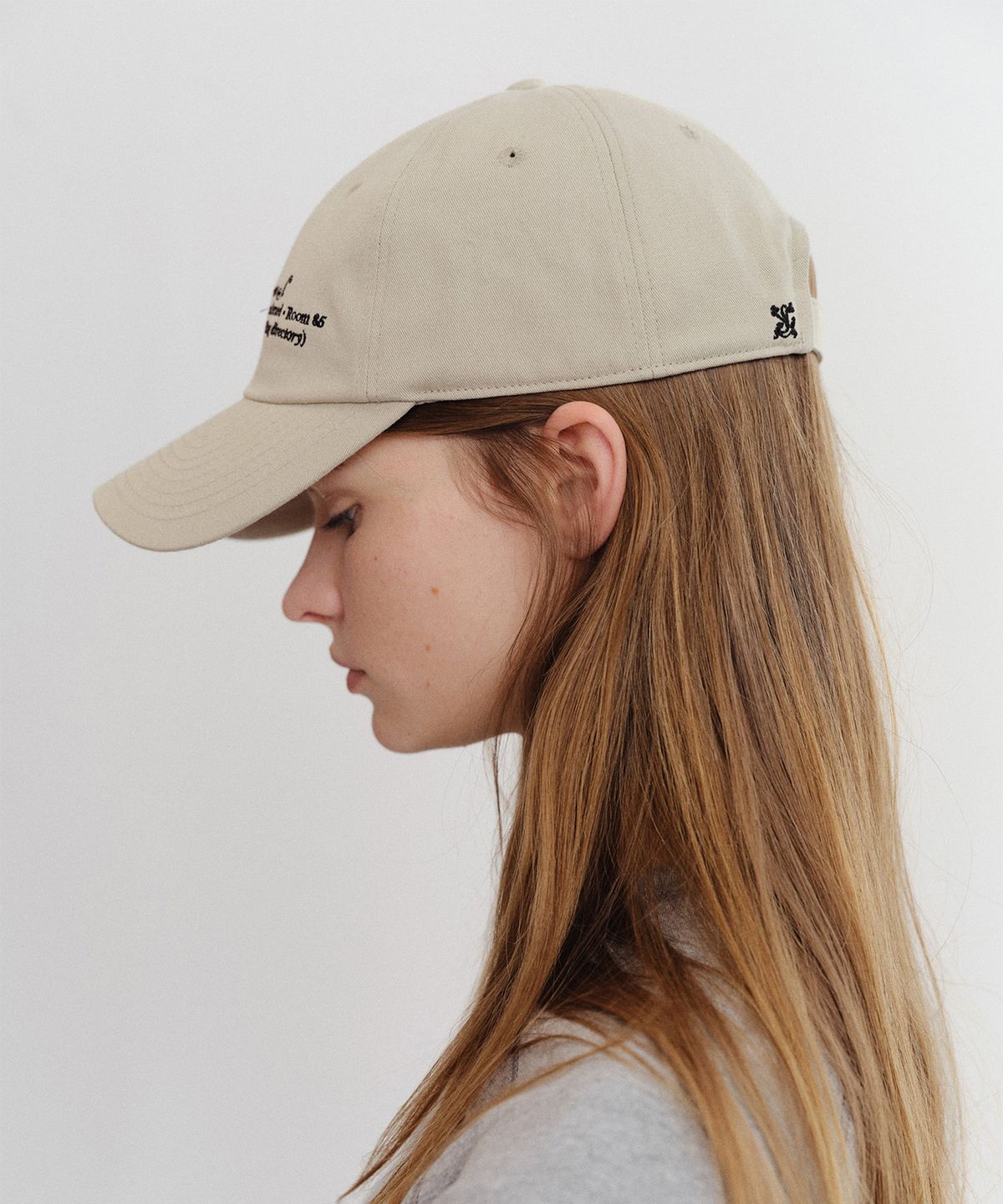 파로(FAHRO) TURN PAGE CAP BEIGE