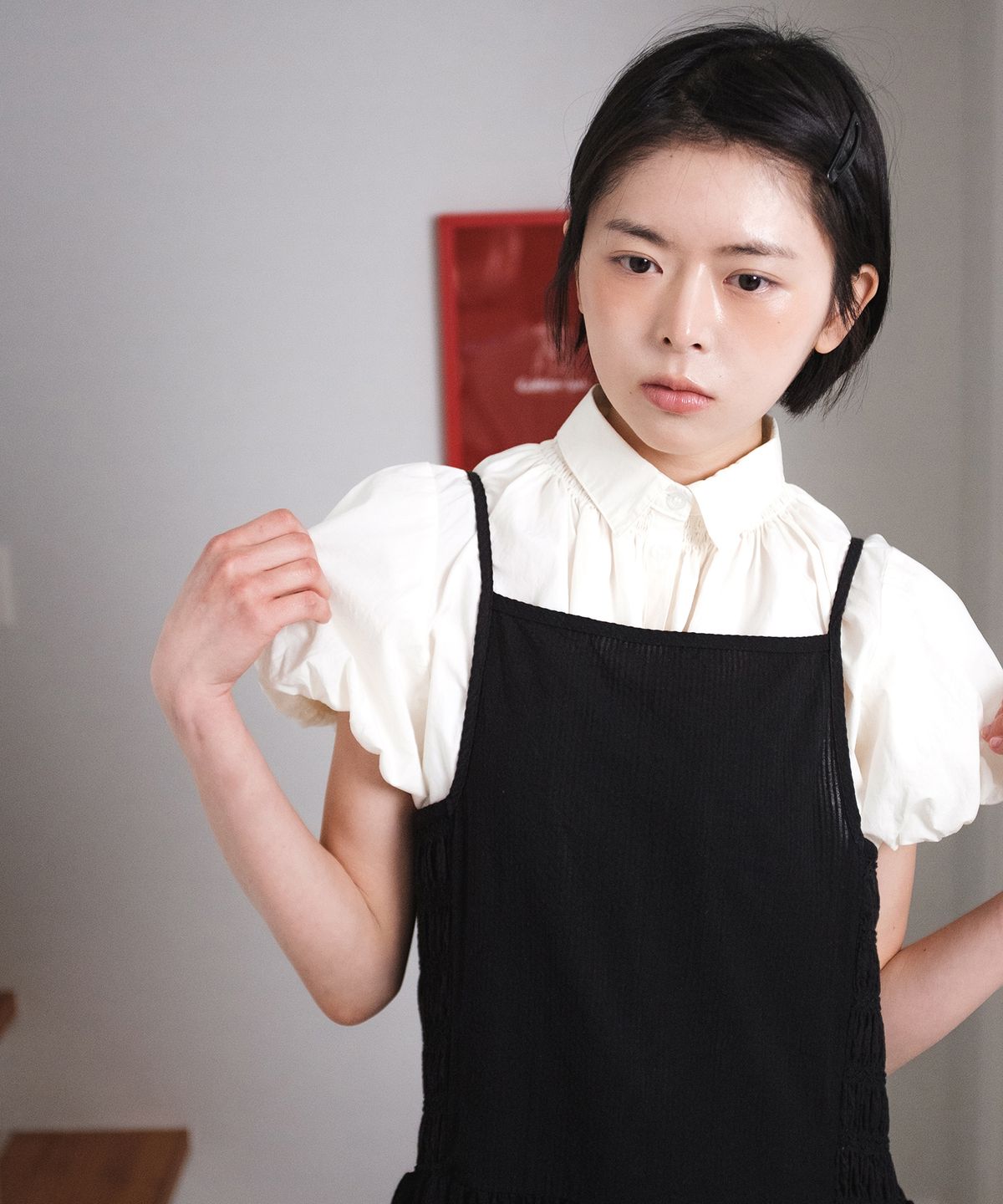 코튼벨(COTTON BELL) 시어서커 스모크 원피스 - Black