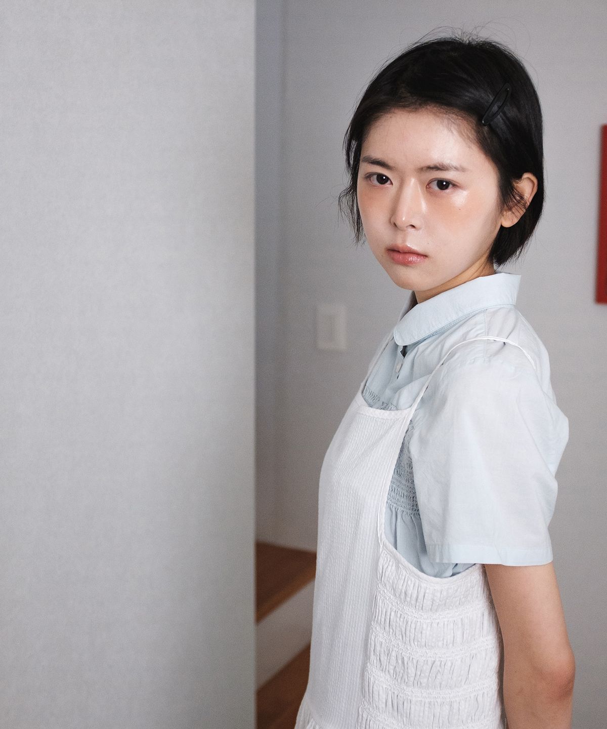 코튼벨(COTTON BELL) 시어서커 스모크 원피스 - White