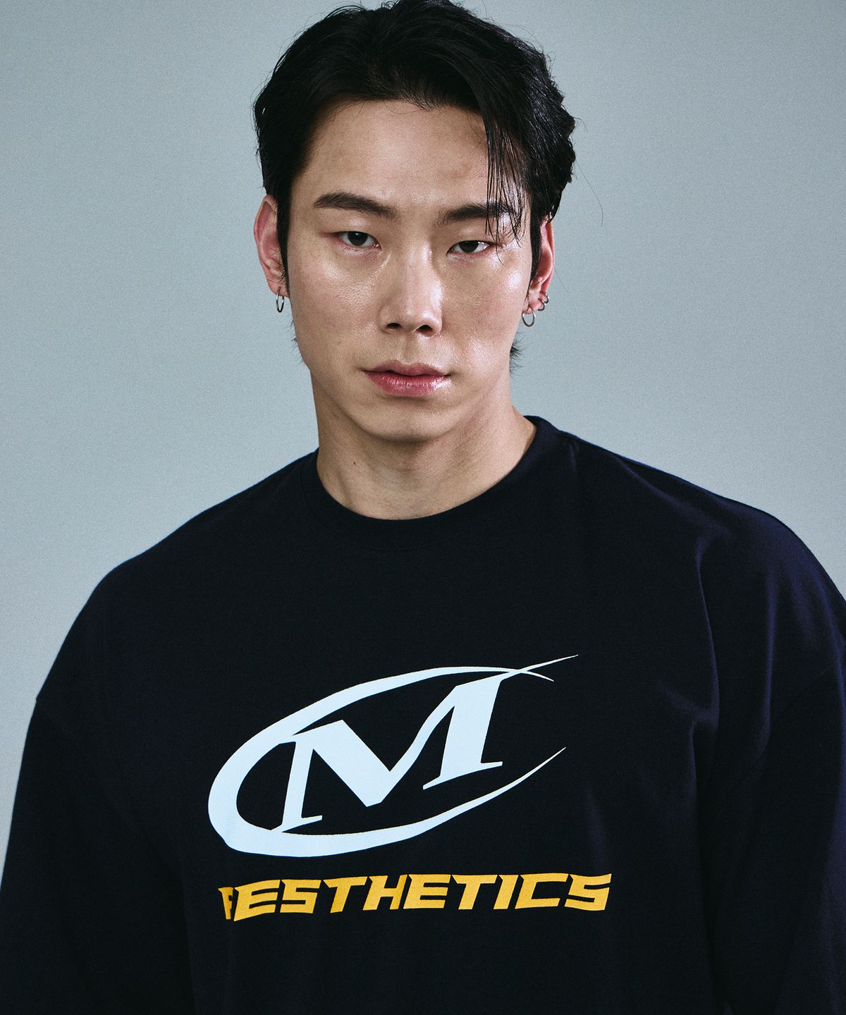 미학(MIHAK) 심볼 빅 로고 오버핏 티셔츠 (NAVY)