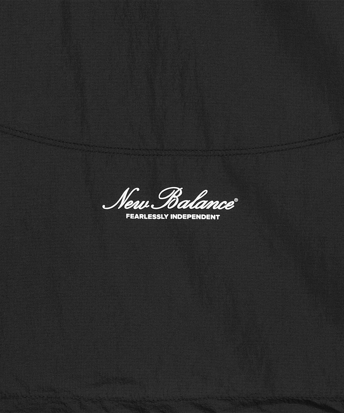 뉴발란스(NEW BALANCE) NBNAG2W512 / WOMEN 브리즈라이트 초경량 패커블 우븐자켓 (BLACK)