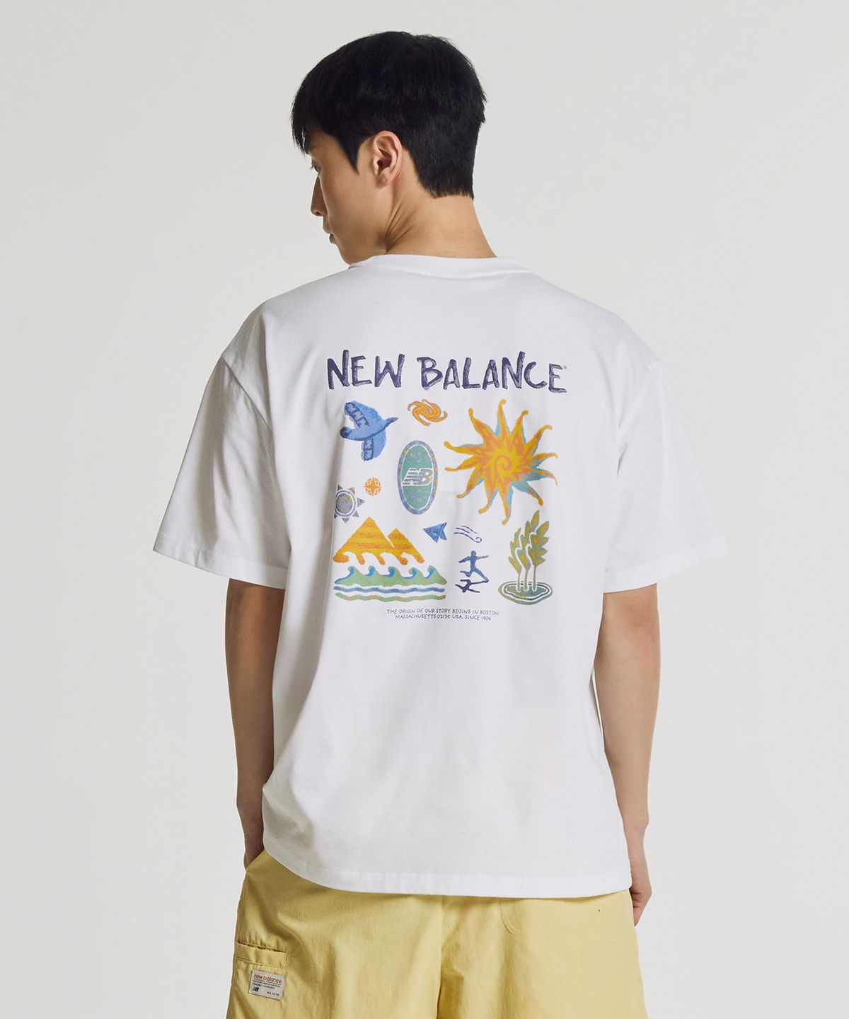 뉴발란스(NEW BALANCE) NBNEG31643 / UNI 써니 레이니 일러스트 반팔티 (WHITE)