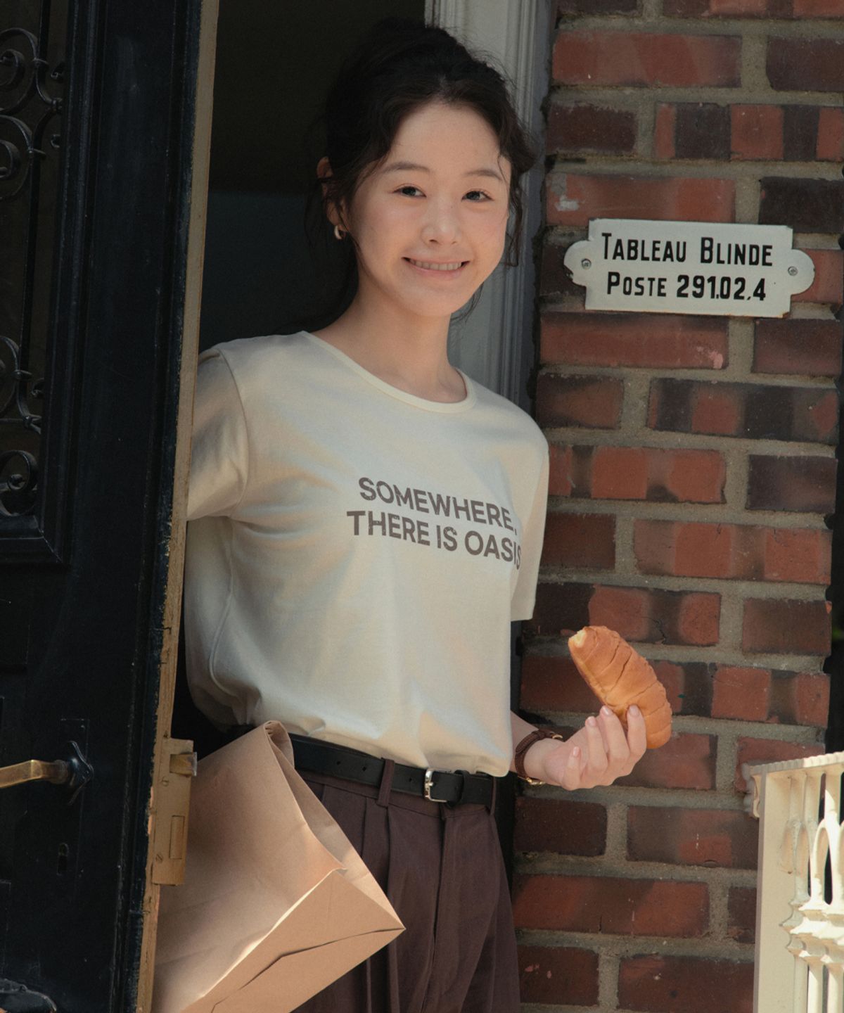 웬즈데이오아시스 포 우먼(WEDNESDAYOASISFORWOMEN) 썸웨어 실켓 하프 티셔츠_IVORY(WB6TP34)