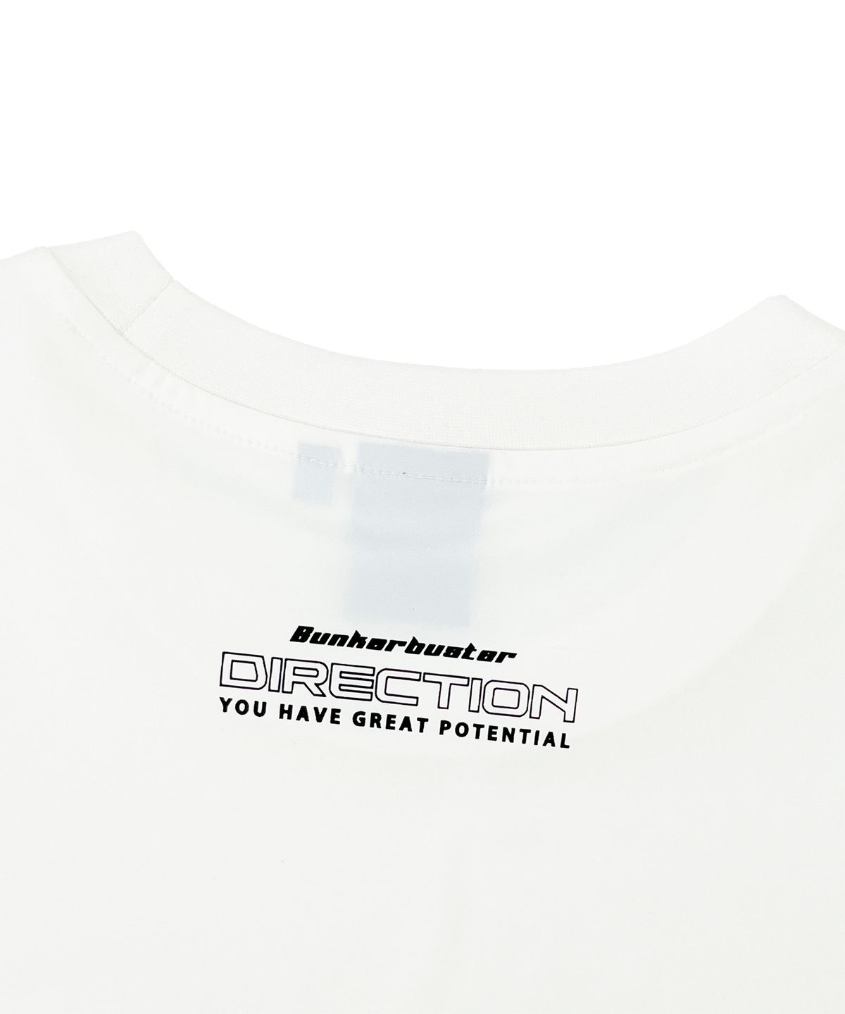 벙커버스터(BUNKERBUSTER) 베이직 그래픽 슬리브리스 MQ2TU235_OFF WHITE