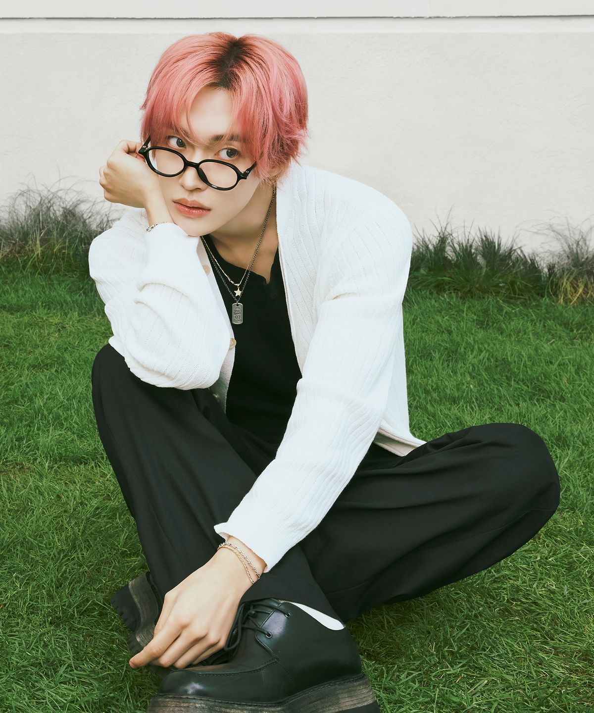 세터(SATUR) 로고 골지 슬리브리스 블랙