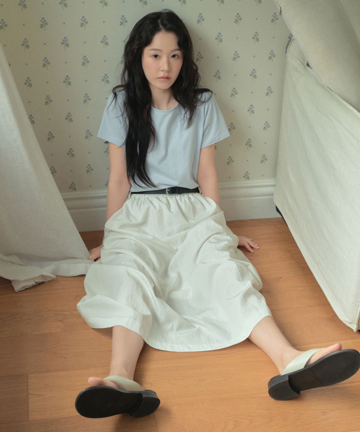 웬즈데이오아시스 포 우먼(WEDNESDAYOASISFORWOMEN) [Atelier Standard] 네추럴 링클 스커트_2COLOR(WB6SK05)