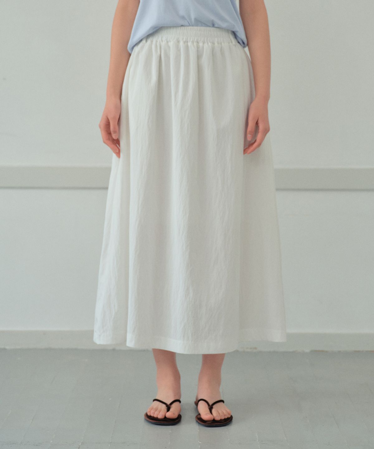 웬즈데이오아시스 포 우먼(WEDNESDAYOASISFORWOMEN) [Atelier Standard] 네추럴 링클 스커트_2COLOR(WB6SK05)