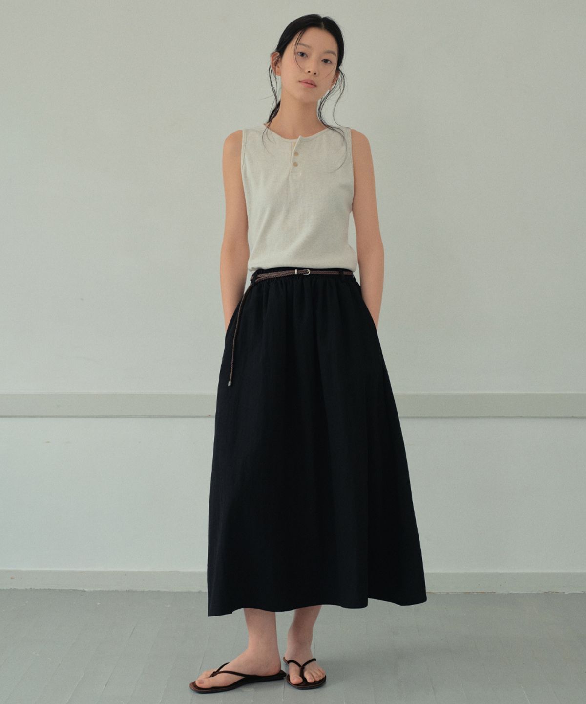 웬즈데이오아시스 포 우먼(WEDNESDAYOASISFORWOMEN) [Atelier Standard] 네추럴 링클 스커트_2COLOR(WB6SK05)