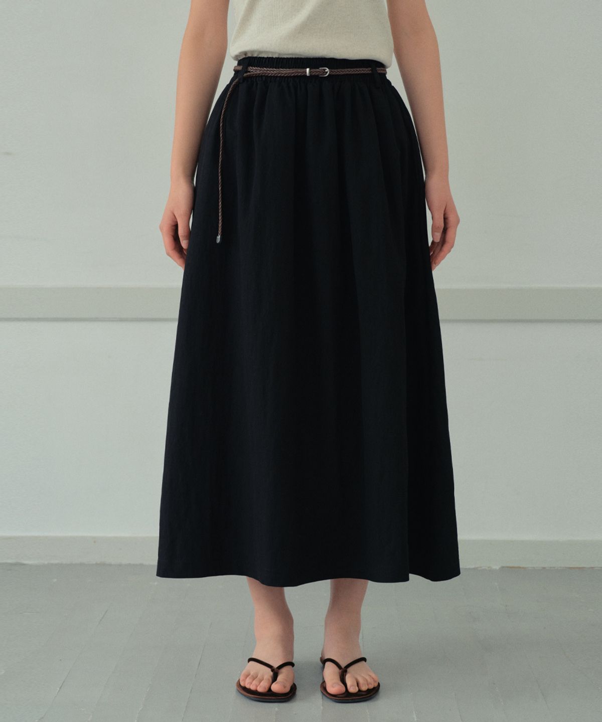 웬즈데이오아시스 포 우먼(WEDNESDAYOASISFORWOMEN) [Atelier Standard] 네추럴 링클 스커트_2COLOR(WB6SK05)