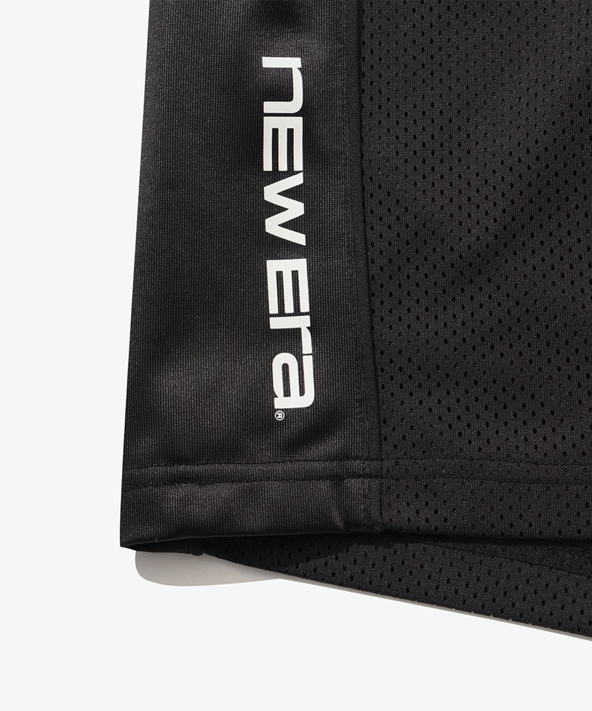 뉴에라(NEW ERA) 버뮤다 메쉬 숏 팬츠 블랙
