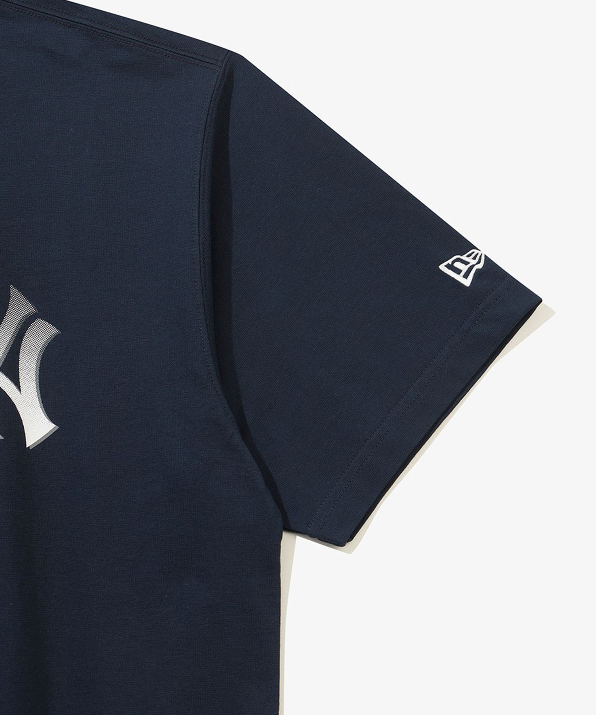 뉴에라(NEW ERA) MLB 뉴욕 양키스 하프톤 티셔츠 네이비