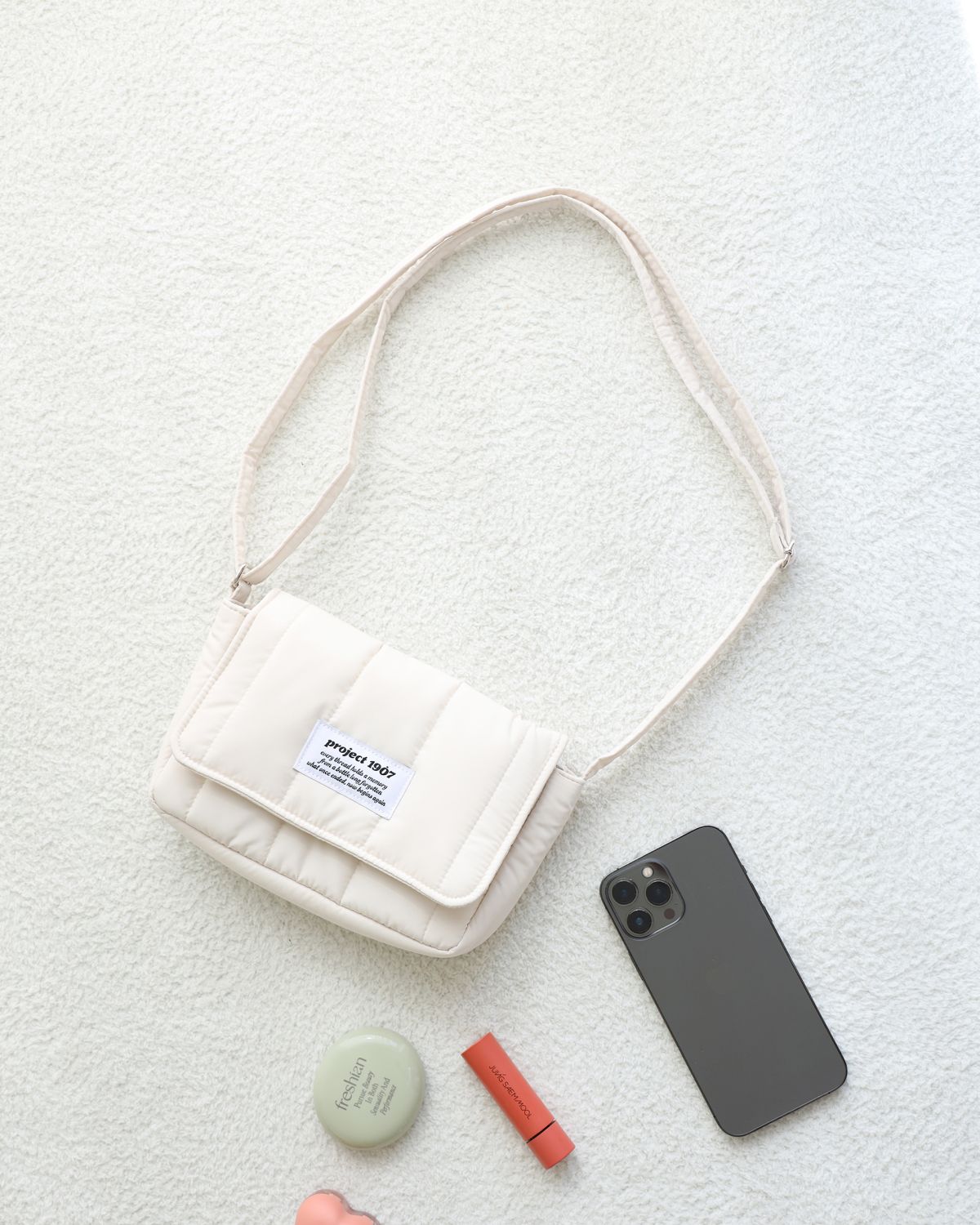 프로젝트 1907(PROJECT1907) [PLASTIC] Padding Mini Cross Bag (2 Color)