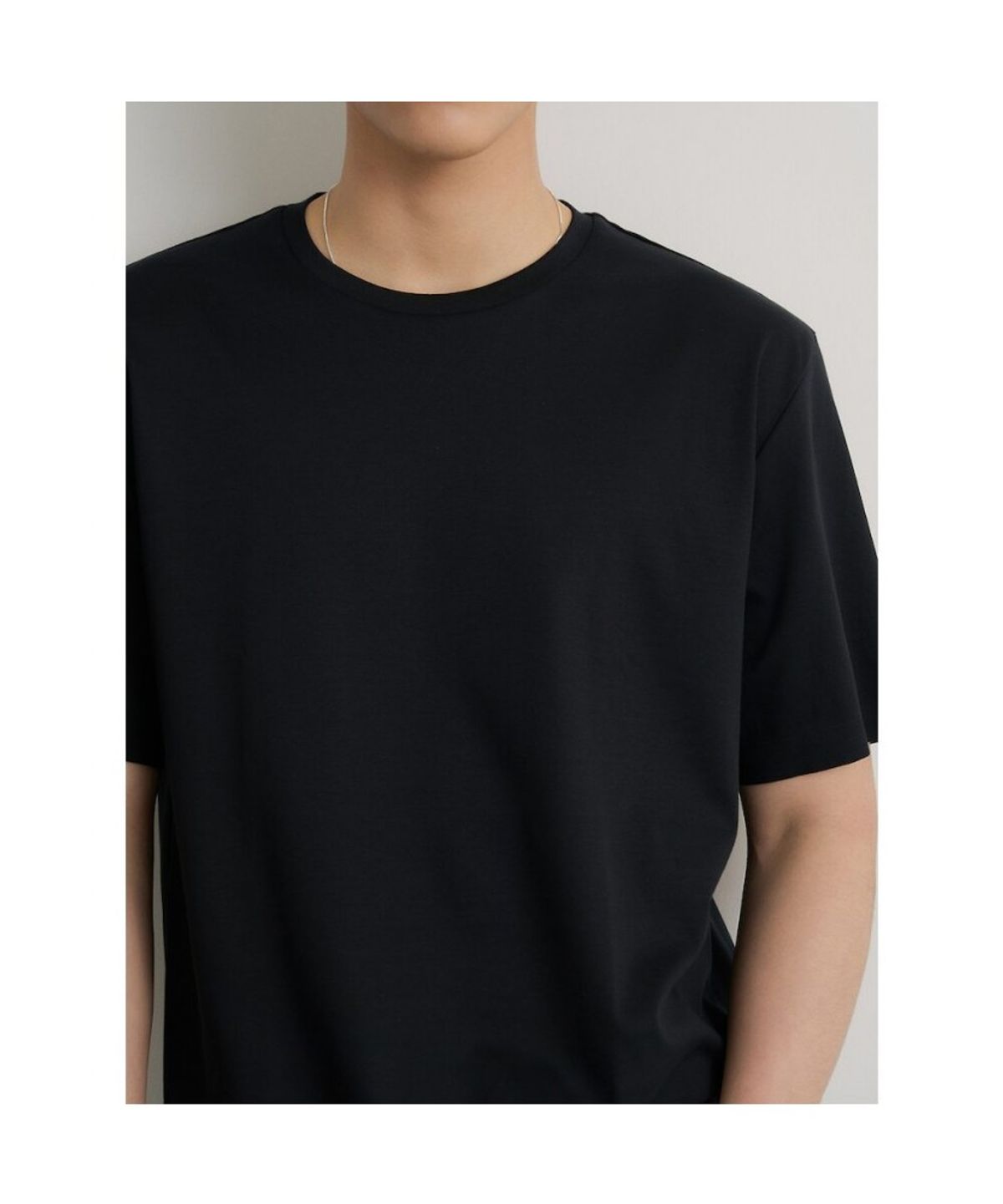빈폴 멘(BEANPOLE MEN) 프리미엄 플로우 라운드넥 티셔츠  블랙