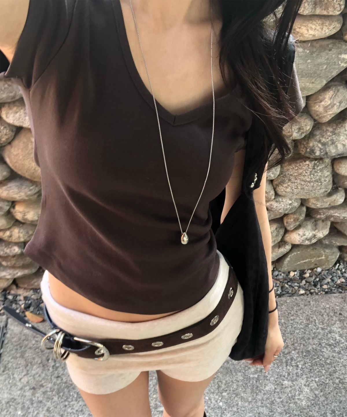 큐리티(CURETTY) C 90S LINE V-NECK HALF-SLEEVE T-SHIRT_BROWN