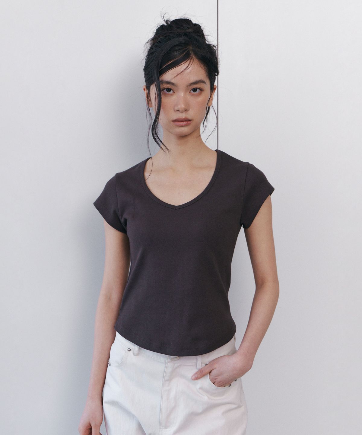 큐리티(CURETTY) C 90S LINE V-NECK HALF-SLEEVE T-SHIRT_BROWN