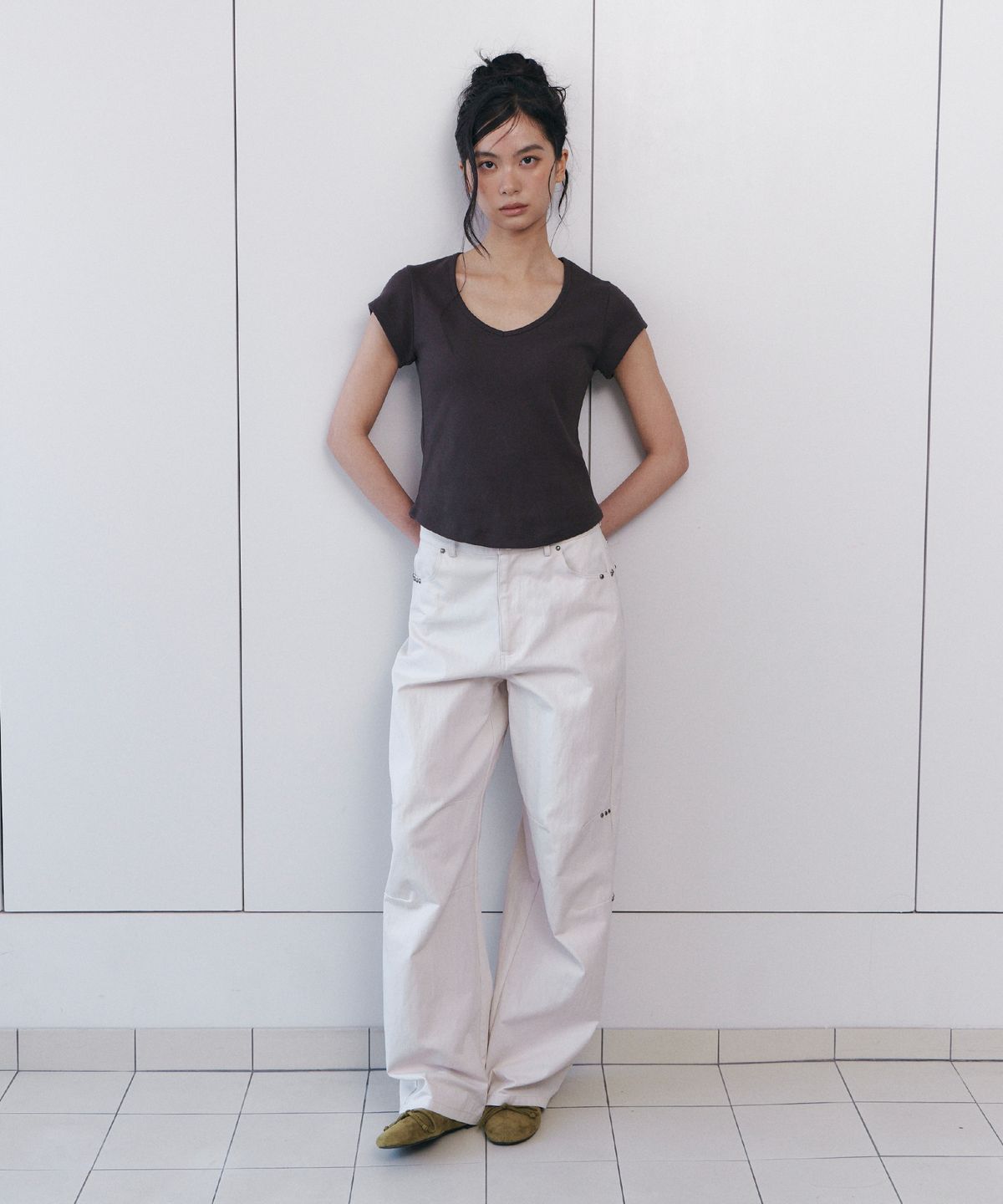 큐리티(CURETTY) C 90S LINE V-NECK HALF-SLEEVE T-SHIRT_BROWN