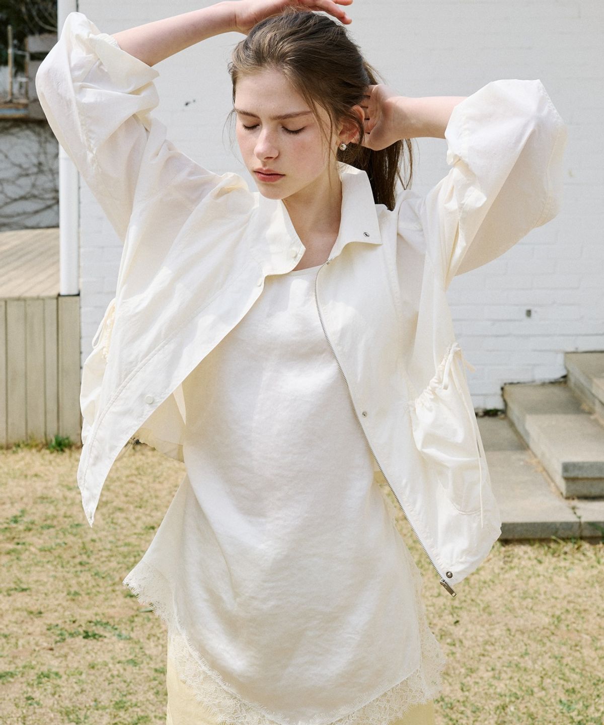 올리브 데 올리브(OLIVE DES OLIVE) 볼륨 포켓 하이넥 윈드 브레이커 OW6MM4420