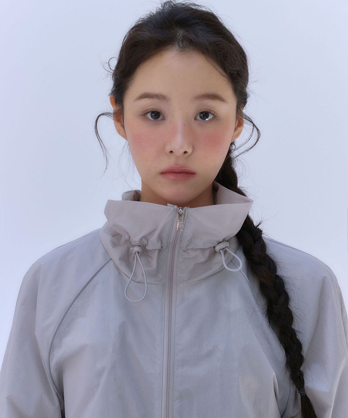 아우로(OURO) NYLON FRILL WIND BREAKER [ PALE GRAY ]