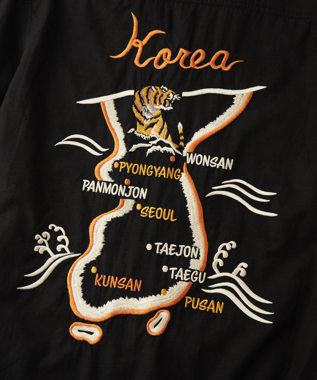 아웃스탠딩(OUTSTANDING) VINTAGE SOUVENIR HALF SHIRT_BLACK