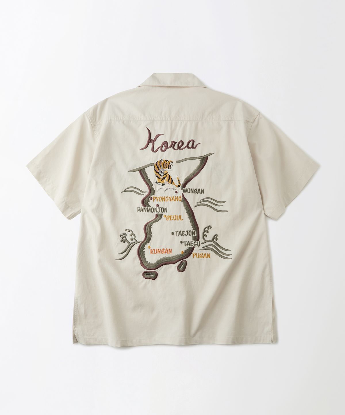 아웃스탠딩(OUTSTANDING) VINTAGE SOUVENIR HALF SHIRT_IVORY
