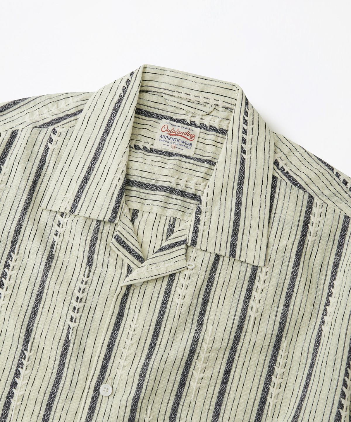 아웃스탠딩(OUTSTANDING) EMBROIDERY OPEN COLLAR HALF SHIRT_IVORY