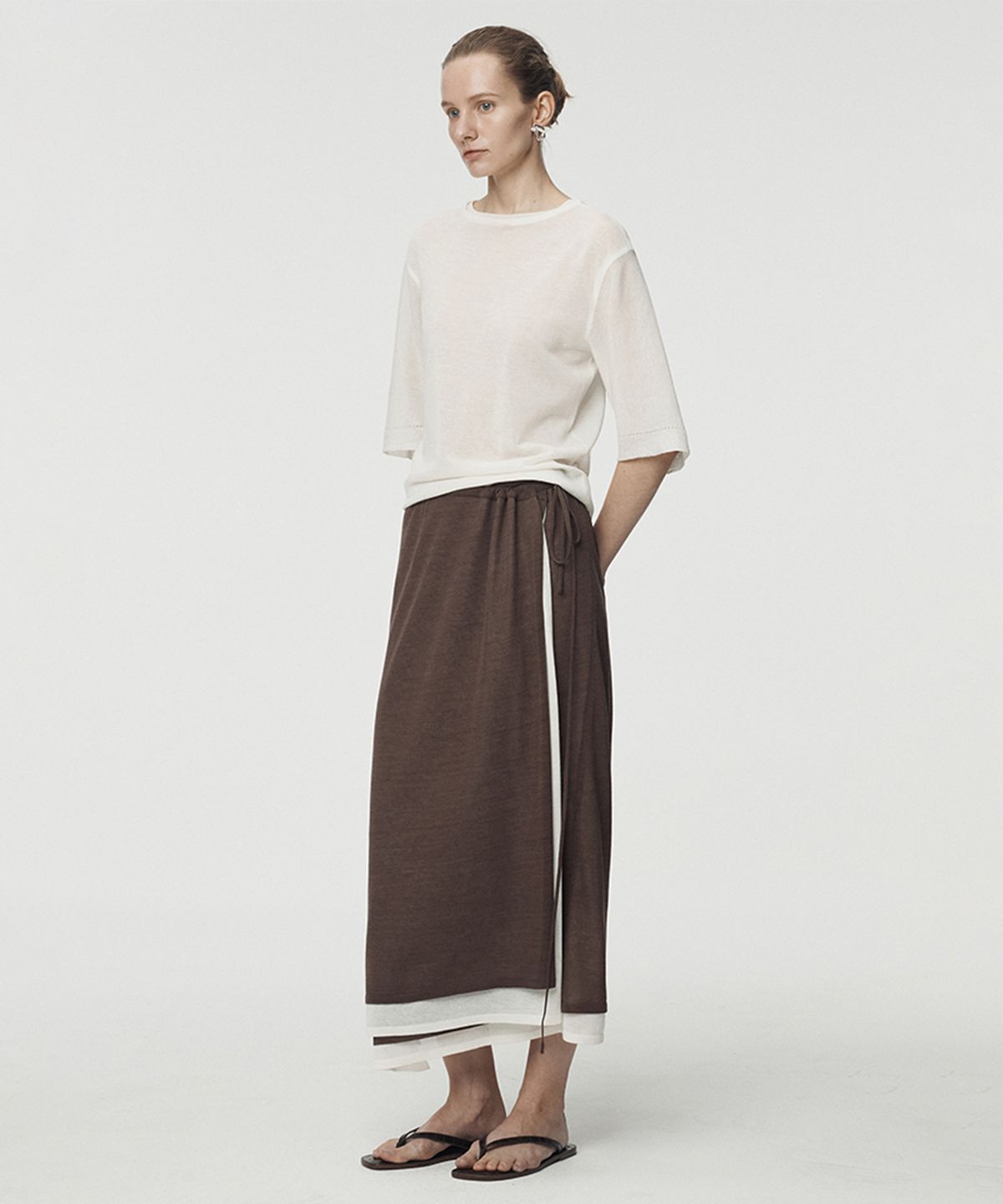 우마뭉(UMARMUNG) Fine Cotton Layered Wrap Skirt_Walnut