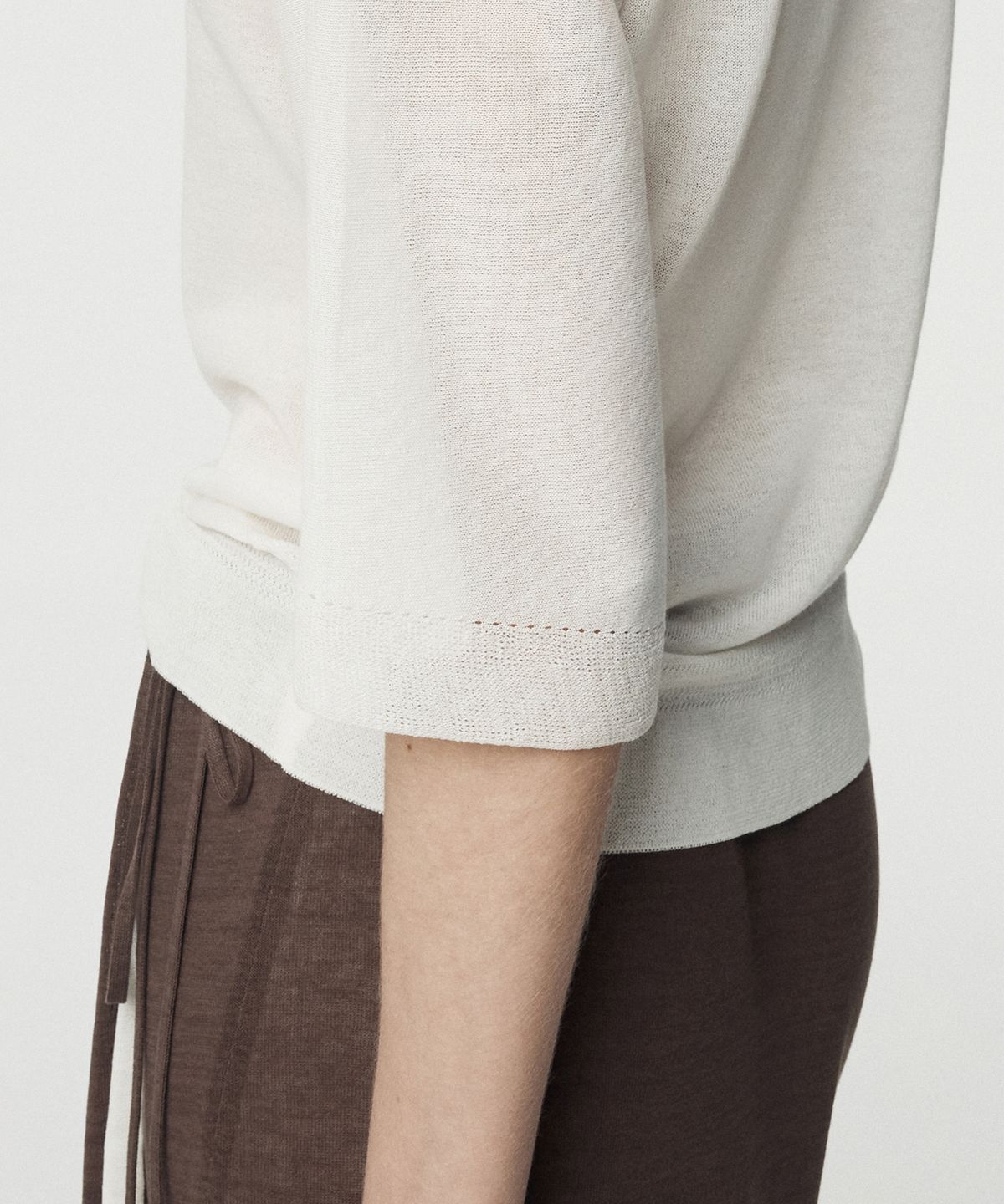 우마뭉(UMARMUNG) Fine Cotton Half Sleeve Pullover_Ivory