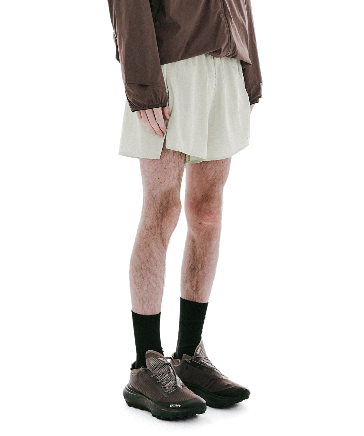 콜드웜(COLDWARM) Pace 4.5”Split Shorts (Bone)