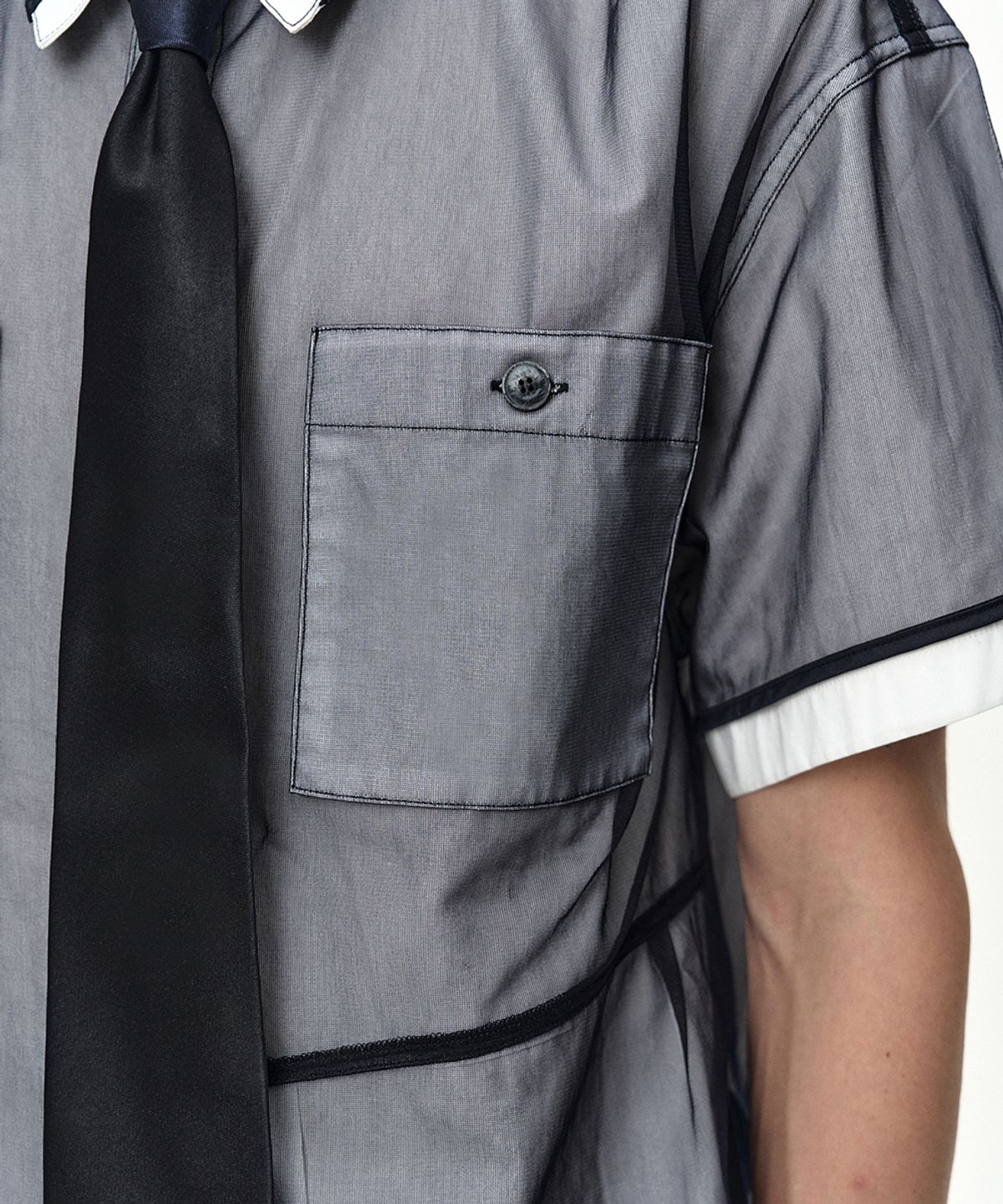 앤더슨벨(ADSB ANDERSSON BELL) WHITE SHEER LAYERED SHIRT atb1537m(WHITE/NAVY)