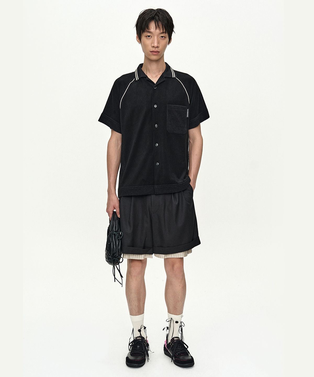 앤더슨벨(ADSB ANDERSSON BELL) LAGOS TERRY OPEN COLLAR SHIRT atb1552m(BLACK)