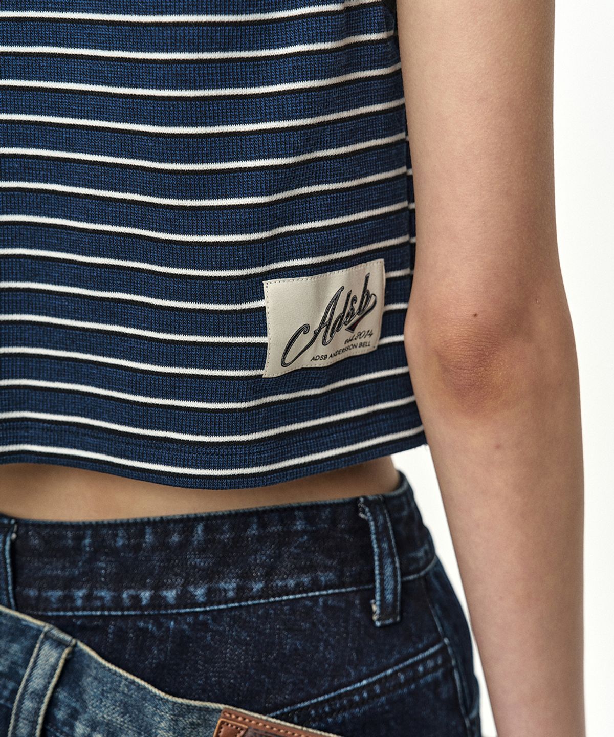 앤더슨벨(ADSB ANDERSSON BELL) SHIRRING BINDING STRIPE COLLAR TOP atb1559w(BLUE)