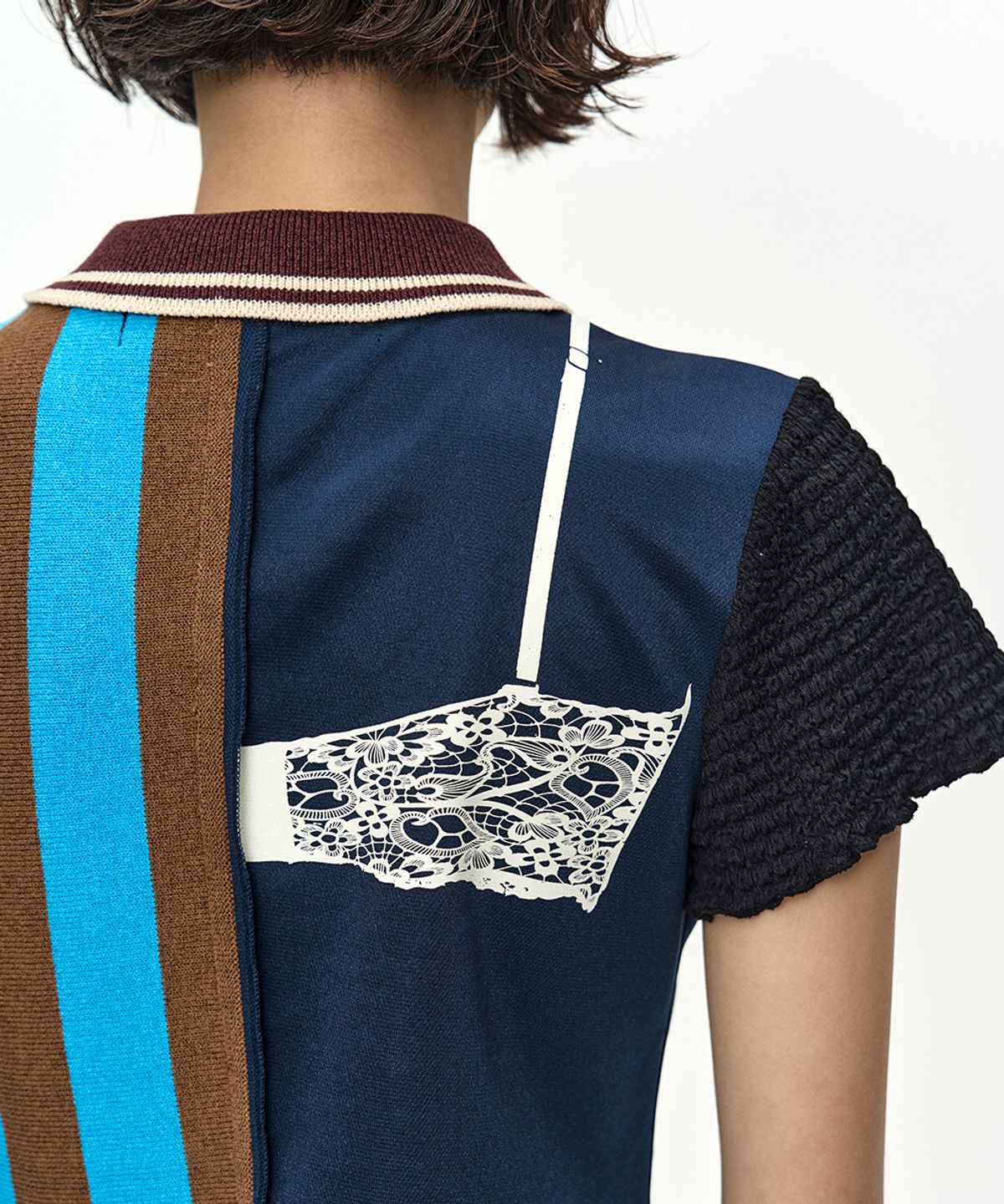 앤더슨벨(ADSB ANDERSSON BELL) REWORKED FOOTBALL COLLAR TOP atb1558w(NAVY/BLUE)