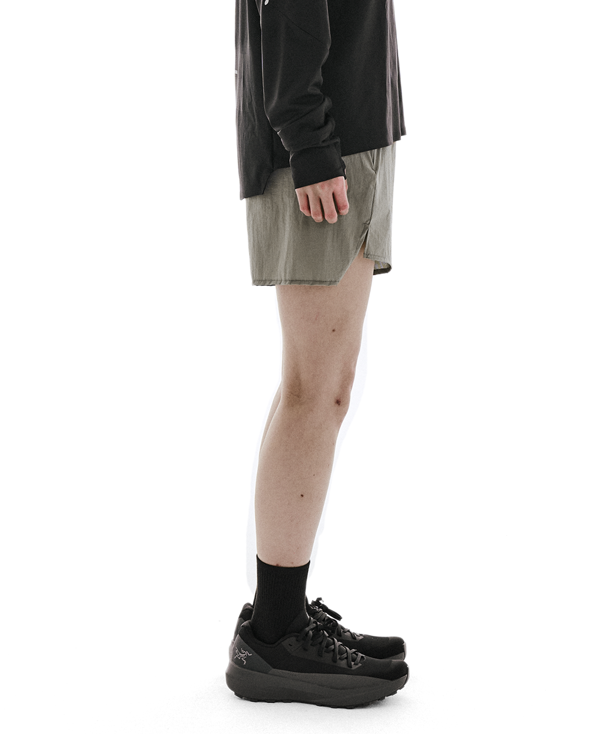 콜드웜(COLDWARM) Pace 4.5”Split Shorts (Olive Night) -Women-