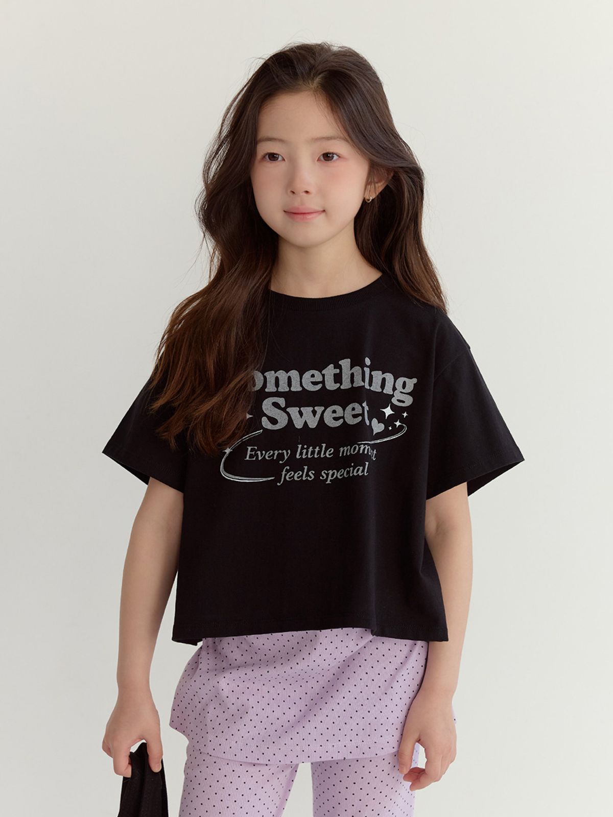 베베테일러(BEBETAILOR) 썸띵 크롭 티셔츠(블랙)